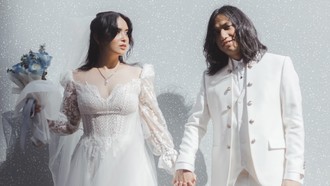 Menikah Diam-diam, Ini Gaya Ayushita Jadi Pengantin Bohemian