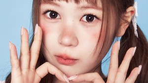 Si maknae ngasih kamu heart nih, Ha-chu! Tangkap! (Foto: dok. SM Entertainment)