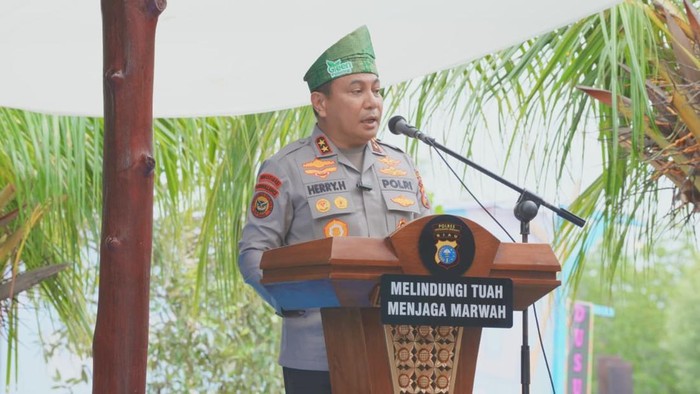 Kapolda Riau Irjen Herry Heryawan menghadiri festival Cian Cui di Kepulauan Meranti, Selasa (17/2/2026).