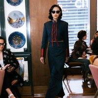 Koleksi Lunar 2026 dirancang dengan potongan versatile agar bisa dipakai melampaui momen perayaan. Ragam item yang dihadirkan meliputi jaket, kemeja, rompi, korset, kardigan, bustier, celana, hingga rok. (Foto: Dok. Wilsen Willim)