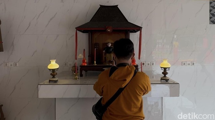 Kongco Raden Panji Margono di Altar Kelenteng Gie Yong Bio, Pecinan Babagan, Lasem, Rembang.