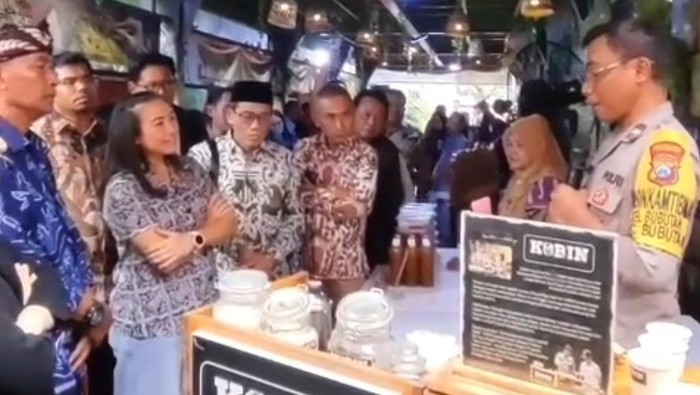 Aipda Sugeng mengenalkan program kopi keliling Cak Babin ke Komisi VII DPR.
