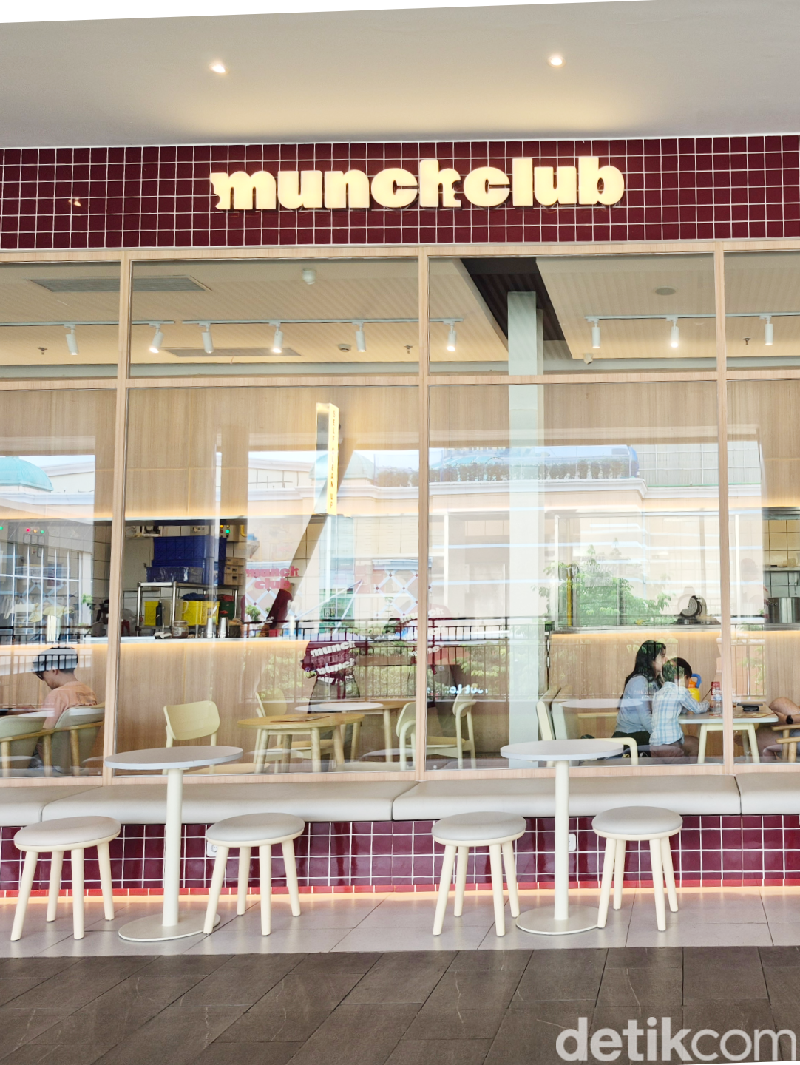 Munch Club, Spot Makan Bergaya Diner dengan Interior Minimalis Modern