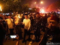 1 Langit 2 Perayaan di Pontianak, Pawai Obor Ramadan-Pesta Kembang Api Imlek
