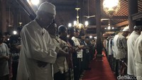 Masjid Gedhe Kauman Jogja Gelar Tarawih Perdana, Jemaah Tumpah Ruah