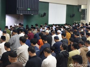 Tarawih Perdana, Masjid Raya Mujahidin Bandung Dipenuhi Jamaah Muhammadiyah