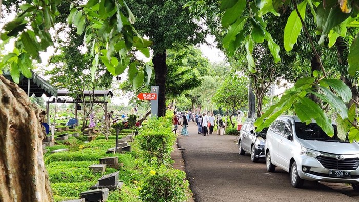 Suasana TPU Karet Bivak jelang Ramadan (Adrial/detikcom)