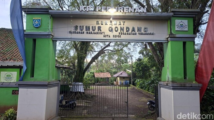Sumur Gondang, Desa Harjamukti, Cimanggis, tepatnya di Kampung Pedurenan, Depok