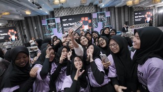 Kejar Target 12 Juta Talenta Digital, Ratusan Siswi Dibekali AI Sejak Usia Dini