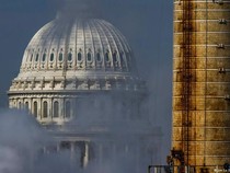 Trump Cabut Aturan Iklim AS, Pertaruhkan Kesehatan demi Mobil Bensin Murah?