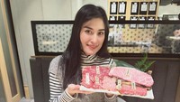 Angbeen Rishi mengatakan perawatan stem cell bukan untuk cari pasangan baru. Baru cerai, masa idah belum selesai, belum, belum, tuturnya. (Foto: dok Instagram angbeenrishi)