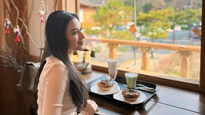 Seru! Angbeen Rishi Kulineran di Korea hingga Botram Bareng Keluarga