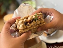Gemas! Kafe Hidden Gem ini Sajikan Kopi Manual Brew hingga Sandwich Mocha