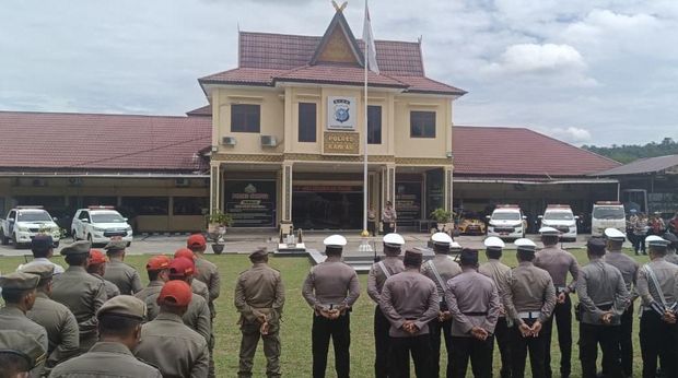 Balimau Kasai kembali digelar menyambut Ramadan. Polres Kampar mengamankan upacara adat yang rutin digelar menyambut bulan suci ramadan. (dok Polres Kampar) Balimau Kasai kembali digelar menyambut Ramadan. Polres Kampar mengamankan upacara adat yang rutin digelar menyambut bulan suci ramadan. (dok Polres Kampar)
