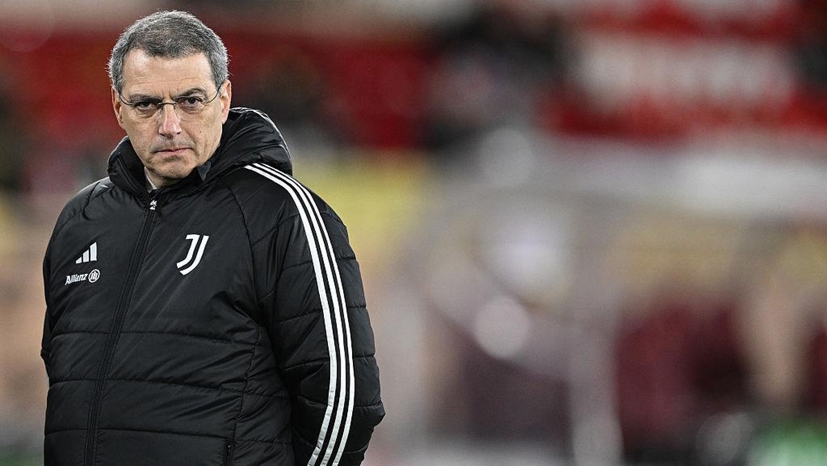 Direktur Juventus Damien Comolli dihukum larangan mendampingi tim sampai akhir Maret. (Getty Images/Image Photo Agency)