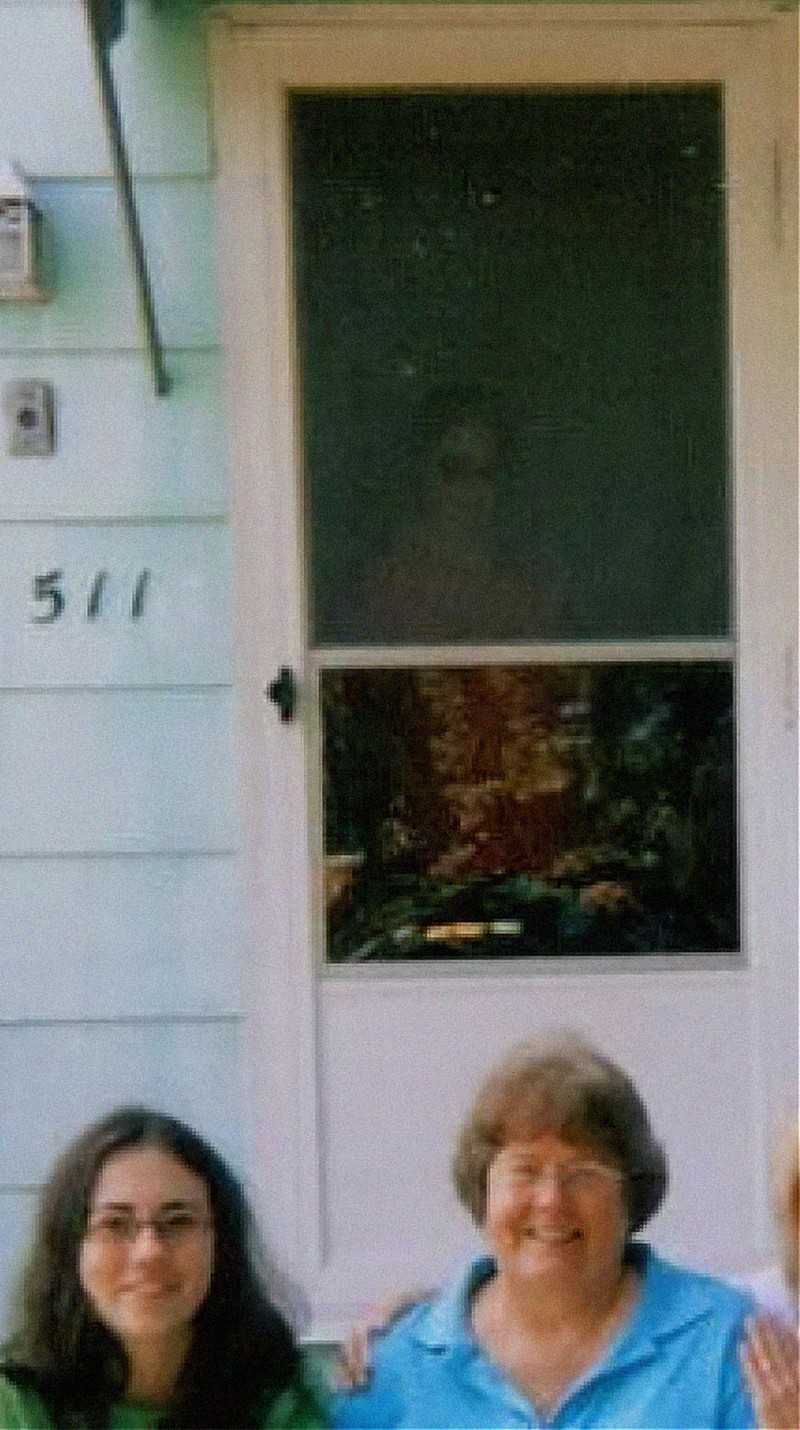 Foto Misterius Bikin Merinding