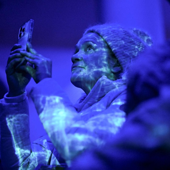 Gereja Bersejarah London Berubah Jadi Instalasi Cahaya Imersif