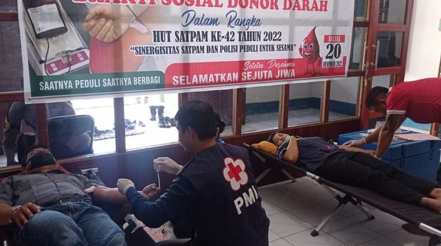 Ipda Subhan Syah Khan gagas komunitas pejuang darah di Sekadau, Kalbar