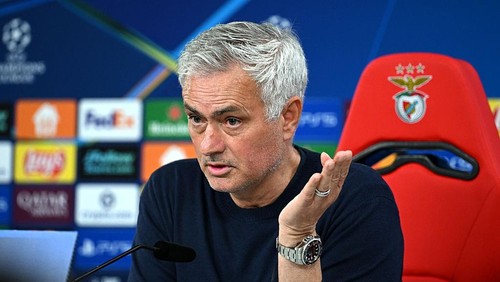 LISBON, PORTUGAL - FEBRUARY 17: Jose Mourinho, Head Coach of Benfica, speaks to the media in a post match press conference following the UEFA Champions League 2025/26 League Knockout Play-off First Leg match between SL Benfica and Real Madrid C.F. at Estadio do SL Benfica on February 17, 2026 in Lisbon, Portugal. (Photo by Octavio Passos - UEFA/UEFA via Getty Images)
