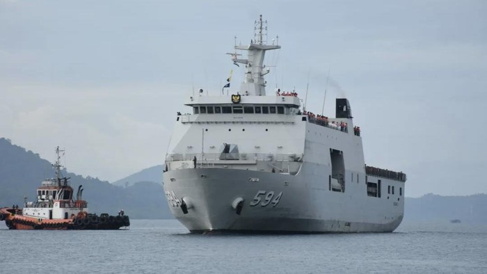 Kapal buatan anak bangsa yang digunakan TNI AL mengamankan aset negara
