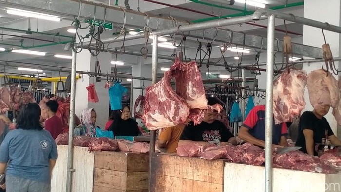 Kegiatan jual beli di Pasar Tavip Kota Binjai. (Foto: Laila Syakira/detikcom)