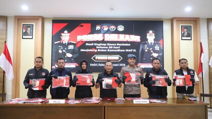 Konferensi pers Polres Kediri yang sukses bongkar puluhan kasus narkotika