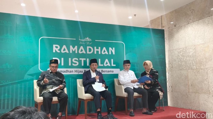 Menteri Agama (Menag) Prof. Nasaruddin Umar di Masjid Istiqlal Jakarta, Rabu (18/2)
