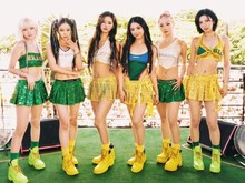 Penampilan Bersejarah NMIXX di Carnival Brasil