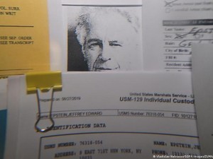 Penasaran Asal-Usul Kekayaan Epstein?
