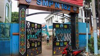 Proses penanganan melibatkan koordinasi lintas instansi Pemprov DKI Jakarta agar perbaikan rampung sesuai target dan lingkungan kembali aman.  