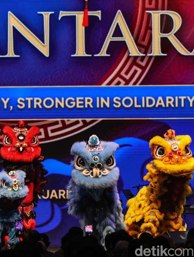 Pertunjukan Barongsai-Liong Semarakkan Perayaan Imlek Harmoni Nusantara