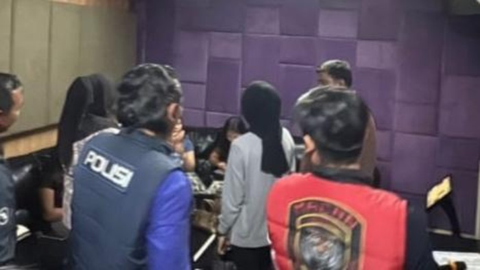 Polres Lubuklinggau melakukan razia di tempat penginapan dan hiburan malam