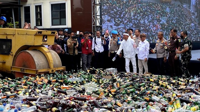 Proses pemusnahan narkoba yang dilakukan Polda Jabar