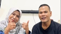Setelah pembayaran rumah kontarakan selesai, Fahmi Bo serta keluarga akan pindah ke kontrakan yang lebih besar. Foto: dok instagram Raffi Ahmad