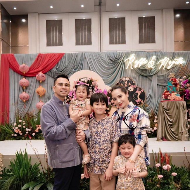 Pesta Belum Usai! Nagita Slavina dan Raffi Ahmad Masih Dapat Kejutan Ultah