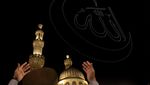 Ramadan Kareem Terangi Langit Kairo