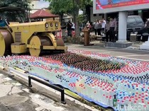 Ribuan Botol Miras Dimusnahkan Polres Jombang Jelang Ramadan