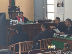 Roy Suryo dan Rismon Sianipar Jadi Saksi Sidang Ijazah Jokowi di PN Solo