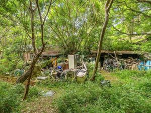 Rumah Penuh Sampah Ini Dilelang, Laku Puluhan Miliar