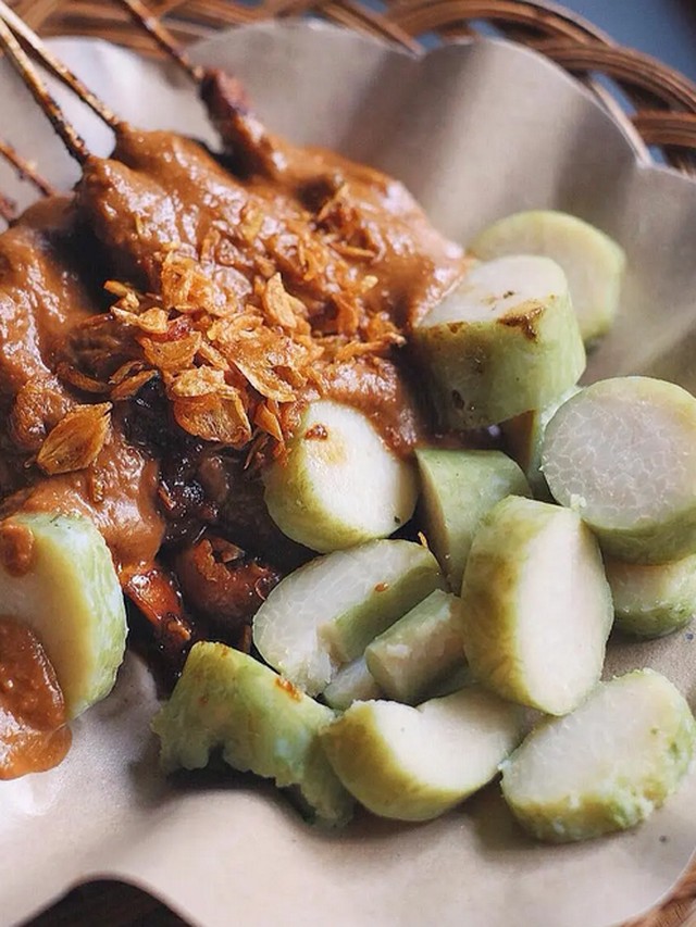Sate Ayam Lezat