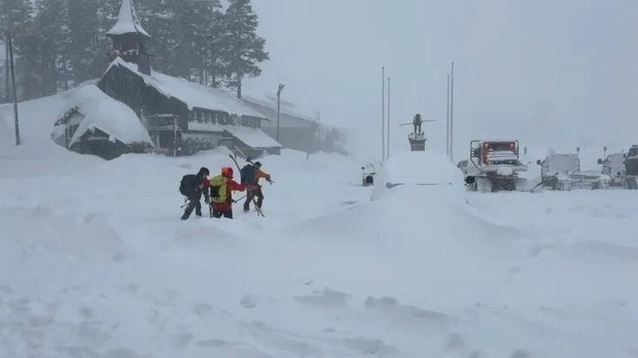 8 Pemain Ski yang Hilang Ditemukan Tewas di California