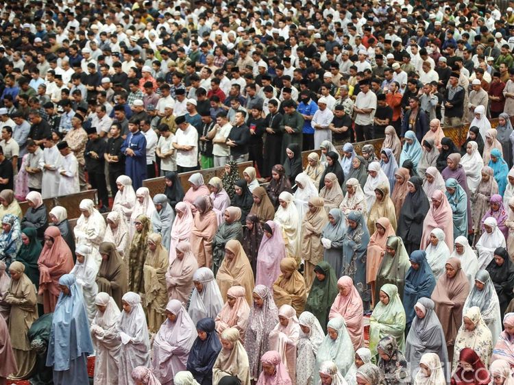Tarawih Perdana Ramadan 1447 H, Ribuan Jamaah Penuhi Masjid Istiqlal