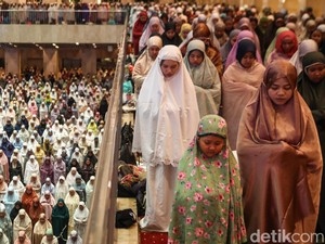 Video: Istiqlal Ternyata Punya 3 Program Iktikaf, Apa Saja?