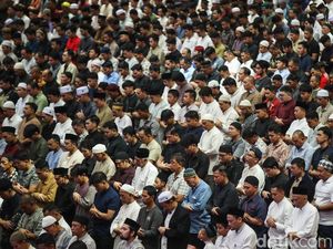 Bacaan Imam Terhenti di Tengah Surah, Makmum Perlu Melakukan Ini