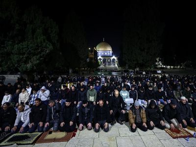 Tarawih Perdana Ramaikan Kompleks Al-Aqsa
