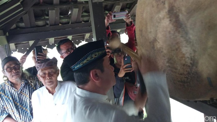 Tradisi Dlugdag di Keraton Kasepuhan, Cirebon