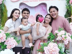 7 Foto Ultah ke-1 Selina Anak Mahalini, Digelar Outdoor Dengan Nuansa Pink