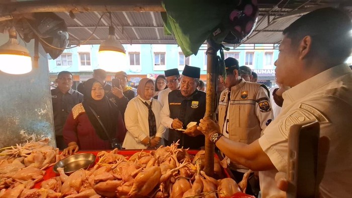 Wagub Jambi beserta tim lakukan sidak pasar jelang H-1 Ramadan
