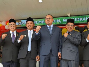 HUT Ke-77 Sijunjung, Andre Rosiade Kawal Legalitas Tambang Rakyat-UMKM Penambang