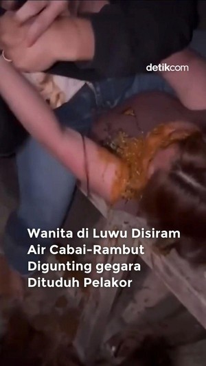 Video Wanita di Luwu Disiram Air Cabai gegara Dituduh Pelakor